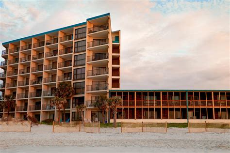 Oceanfront litchfield inn - 1.1 miles away from The Oceanfront Litchfield Inn Robert S. said "Down at Pawley's Island for business, I had serious trepidation about staying at this particular Hampton Inn. The reviews from numerous sites were mostly negative and there's nothing worse than working all day and going back to a…"